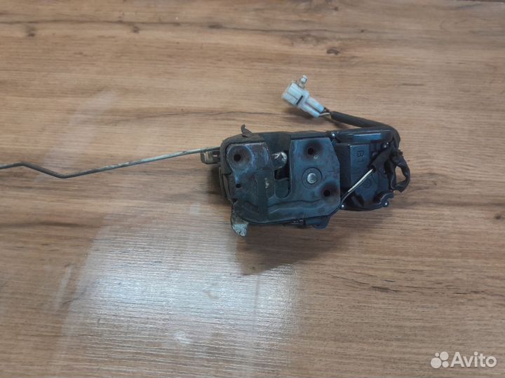 Замок передней левой двери Brilliance M2