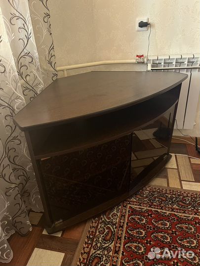 Тумба под телевизор
