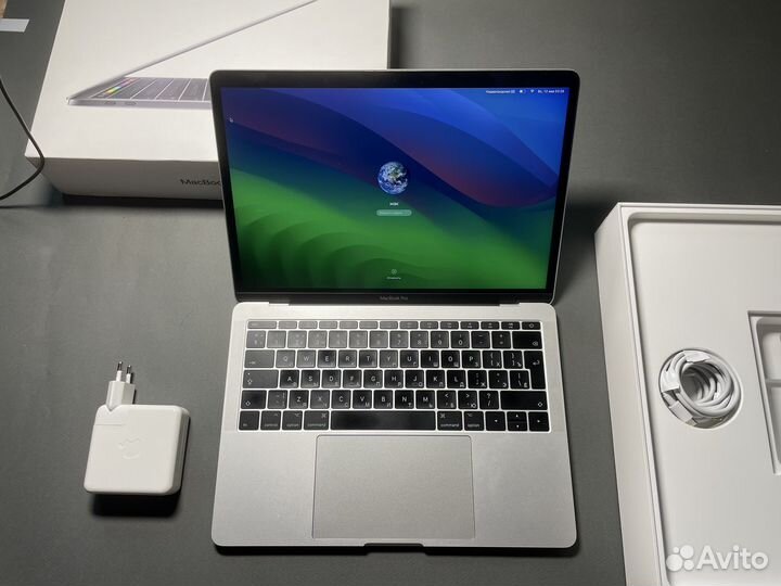 MacBook Pro 13 2017 отличный