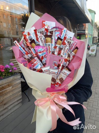 Букет из киндеров, подарок девушке