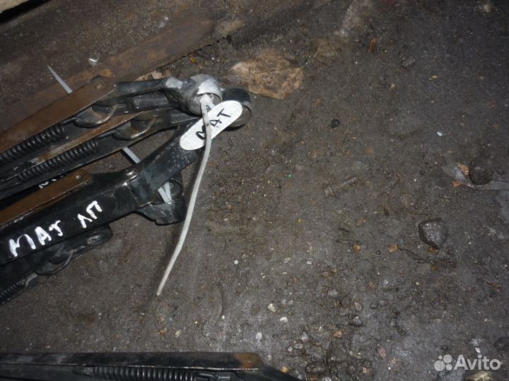 Поводок дворников Дэу Матиз