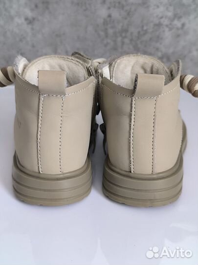 Ботинки демисезонные для девочки 22 размер