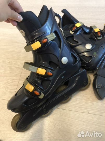 Роликовые коньки