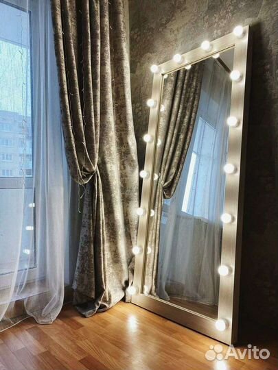 Гримерное зеркало с подсветкой напольное