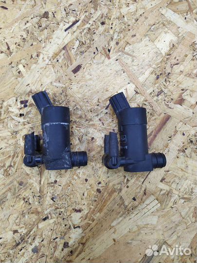 Насос омывателя лобового стекла Ford Focus 2 C-max