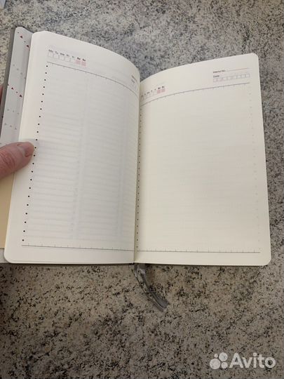 Ежедневник недатированный 136 листов