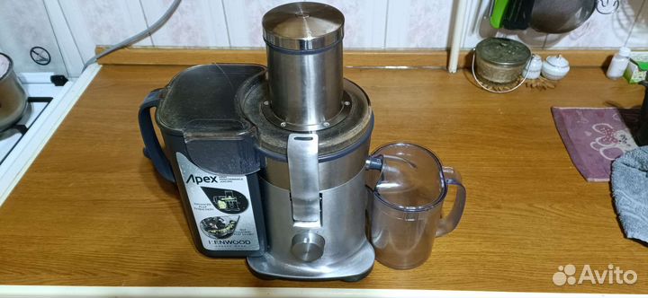 Соковыжималка центробежная Kenwood JE850