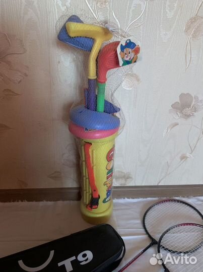 Ракетка для бадминтона и для гольфа