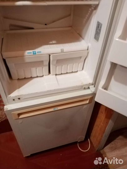 Холодильник Stinol RF NF 255 б/у