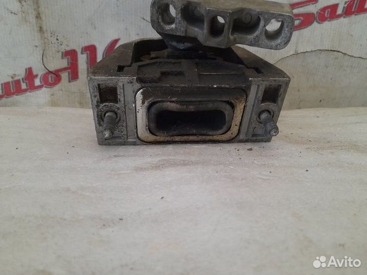 Подушка двигателя правая Skoda Octavia A4 Рестайл