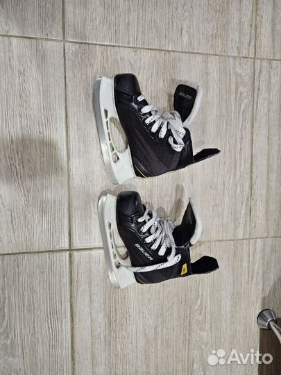 Коньки хоккейные детские