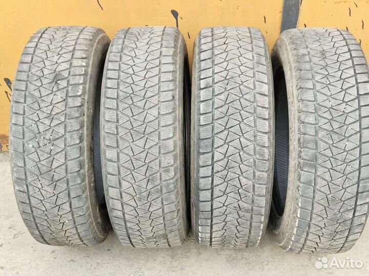 Bridgestone Blizzak DM-V2 225/65 R18