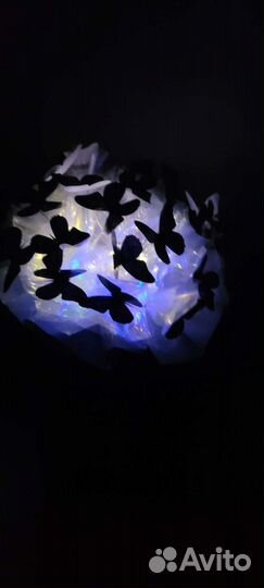 Светящийся букет из бабочек в коробке