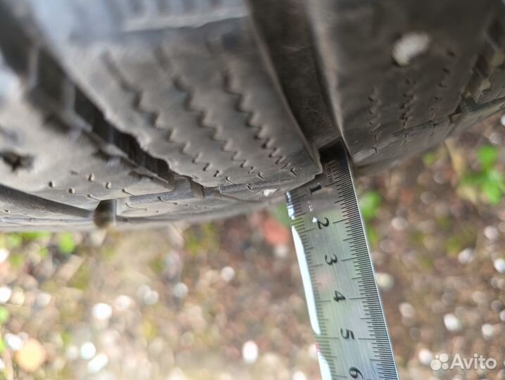 Dunlop Ice Touch 215/65 R16 98T
