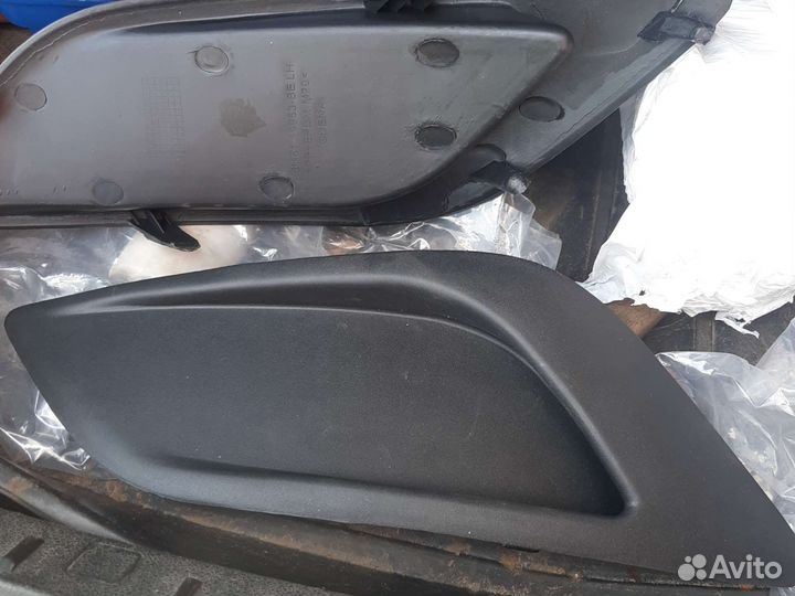 Заглушка в передний бампер птф Ford