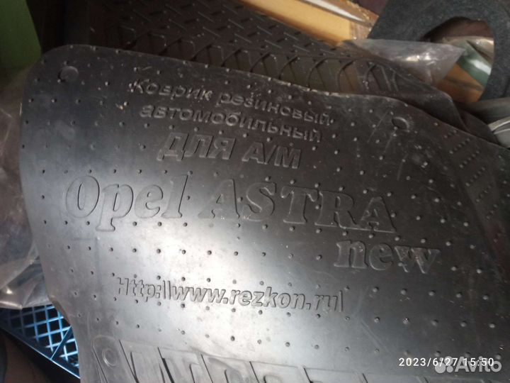 Автомобильные коврики резиновые на opel