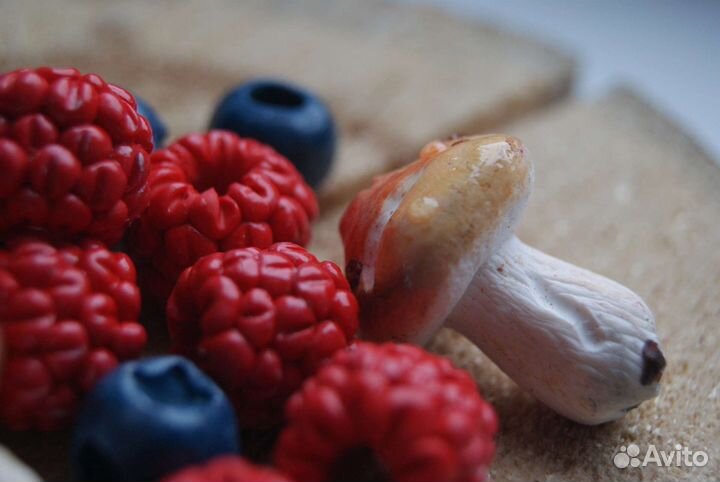 Бусины для дред. Ягоды. Мухомор