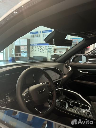 Geely Coolray 1.5 AMT, 2024