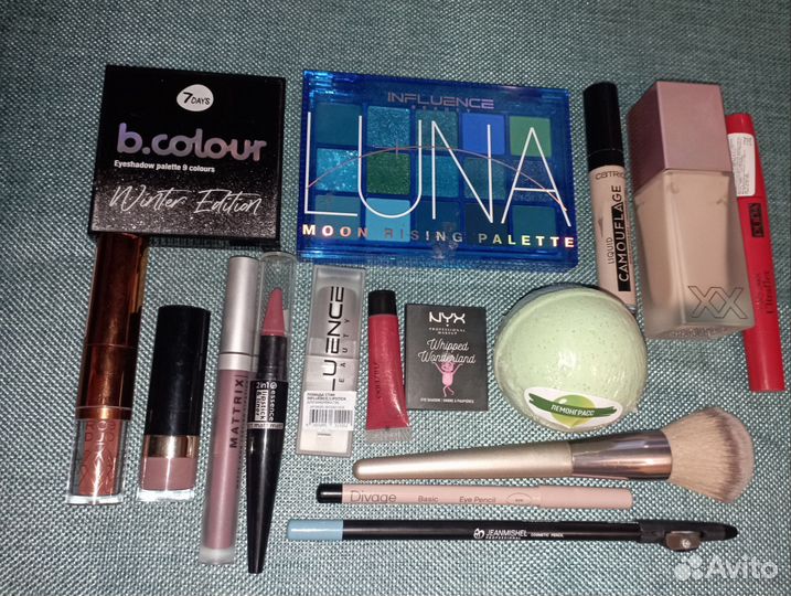 Набор косметики пакетом