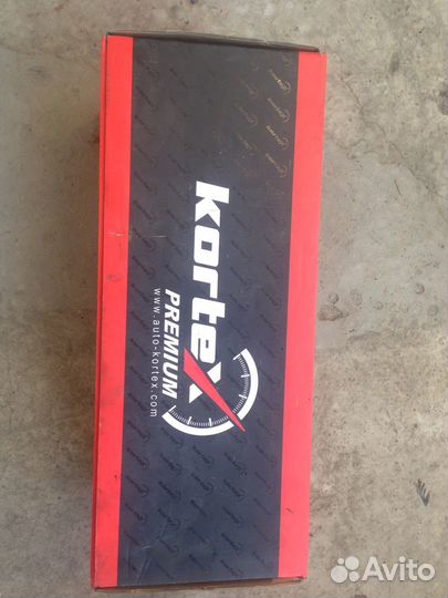 Стойки амортизаторов передние на Toyota