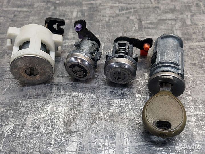 Комплект личинок Додж караван Вояджер 01-07г