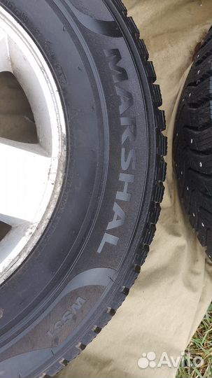 Marshal WinterCraft SUV Ice WS31 225/70 R16