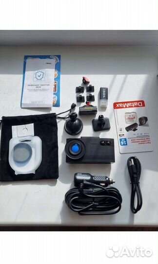 Видеорегистратор ibox WiFi + Внутрисалонная камера