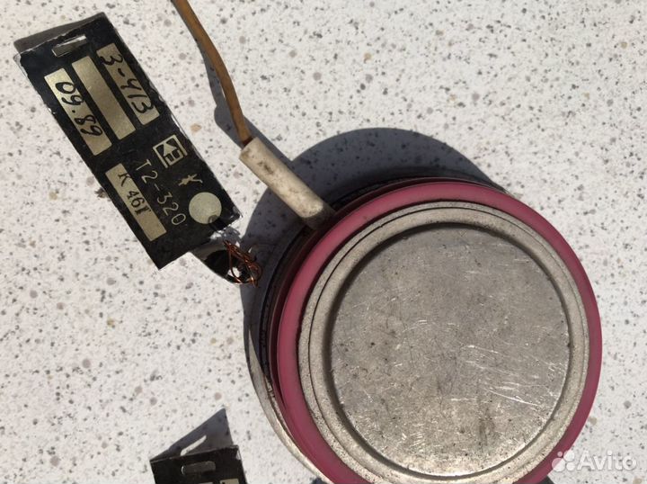 Тиpиcтoры силoвыe