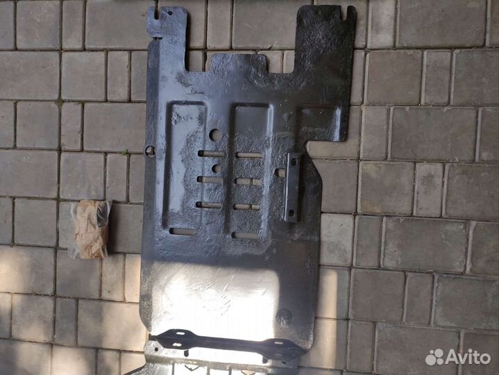 Защита двигателя Toyota land cruiser 200