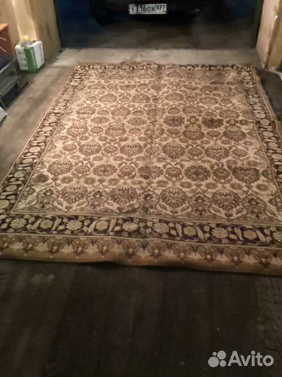 Ковер шерстяной