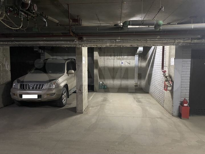 Машиноместо, 15 м²