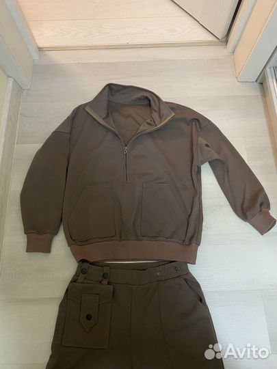 Костюм женский спортивный на весну лето