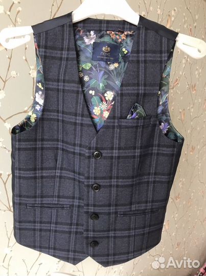 Жилет для мальчика next 128 рост