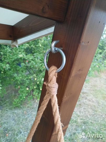 Садовые качели из дерева