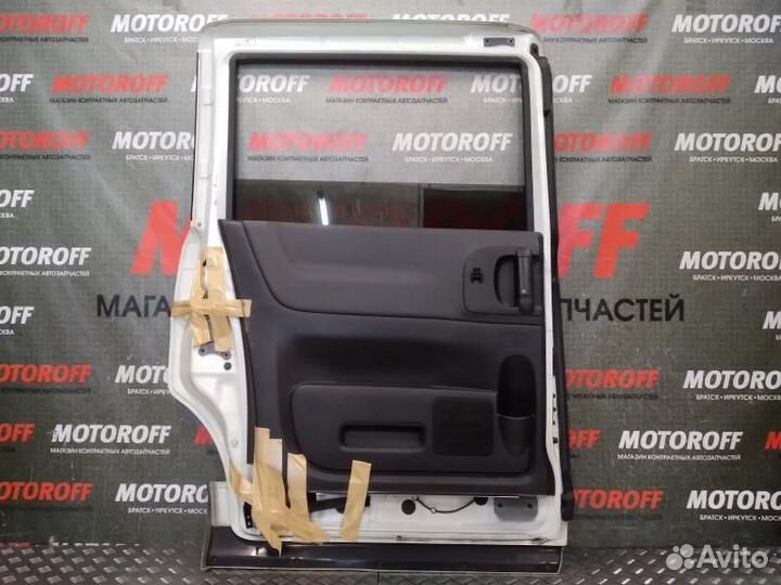 Дверь задняя левая Ниссан Серена C25 светлая А223