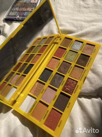 Тени для век