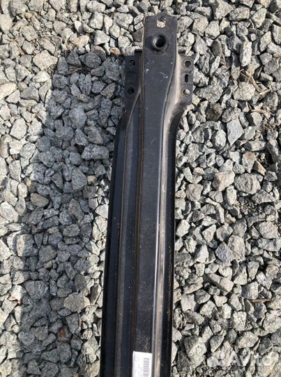 Усилитель заднего бампера porsche cayenne 958