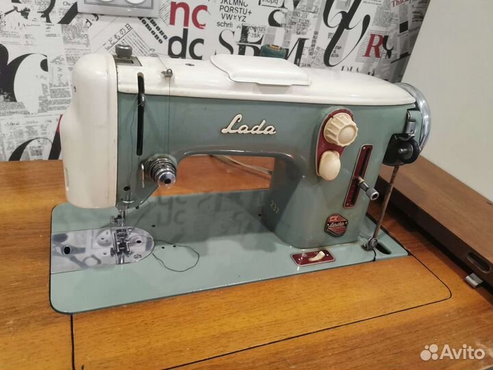 Швейная машина LADA 237