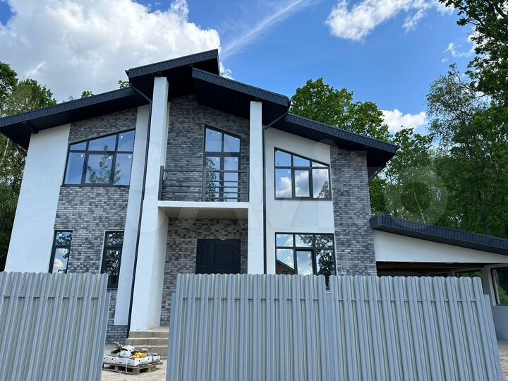 Коттедж 290 м² на участке 13,4 сот.