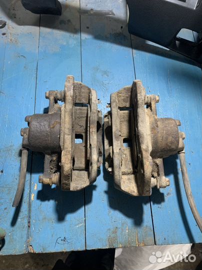 Суппорт передний mitsubishi lancer 9