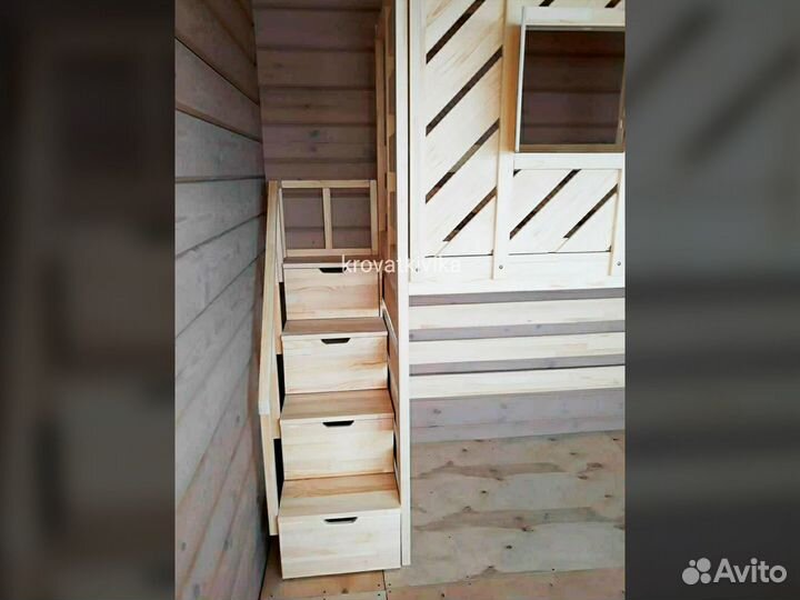 Двухъярусная кровать