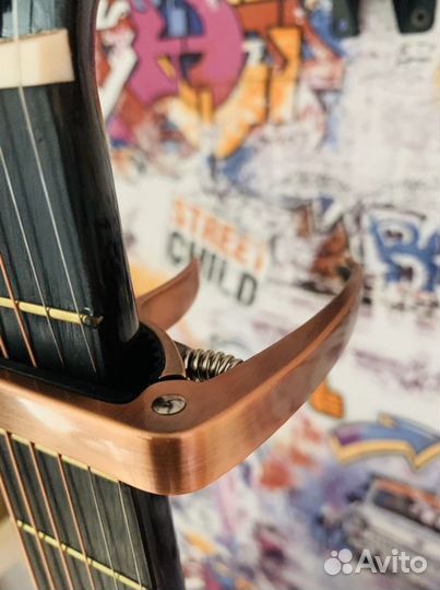 Гитара акустическая + каподастр