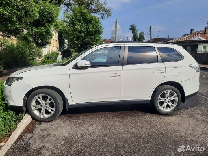 Mitsubishi Outlander 2.4 CVT, 2014, 85 000 км