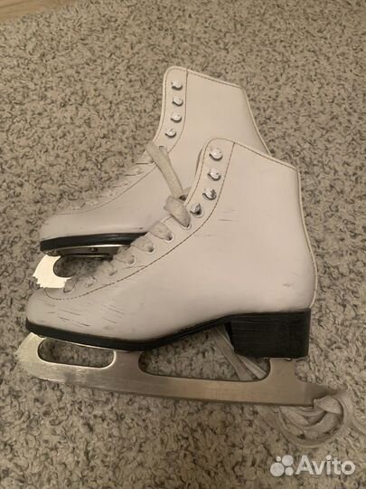Коньки фигурные для девочки