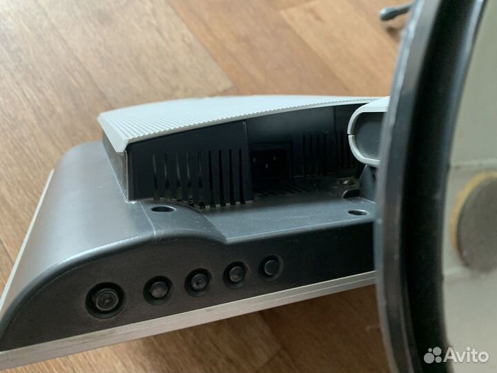 Монитор LG 15 дюймов