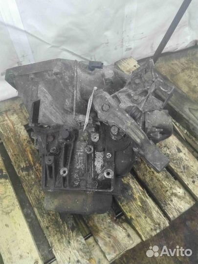 МКПП (механическая коробка переключения передач) C