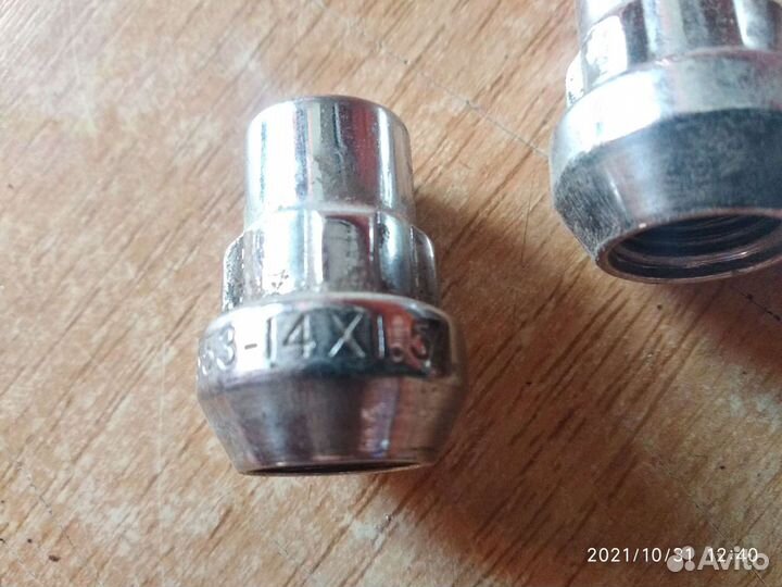 Секретные гайки