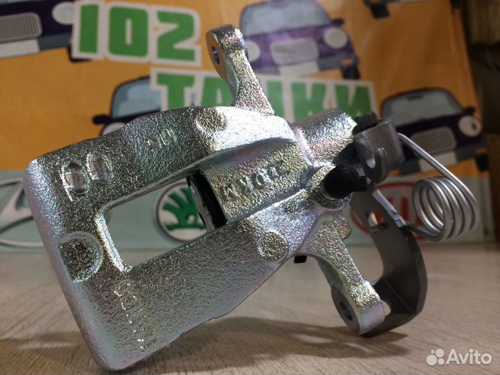 Суппорт задний правый Киа Рио 3 Солярис 1 mando