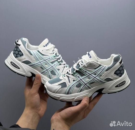 Кроссовки Женские Asics