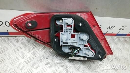 Фонарь задний правый mercedes benz C-class W204 (L